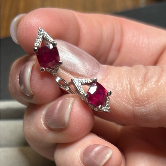 6mm Red Ruby cushion cut Madagascar earrings in Sterling Silver. - Picture 2 of 6